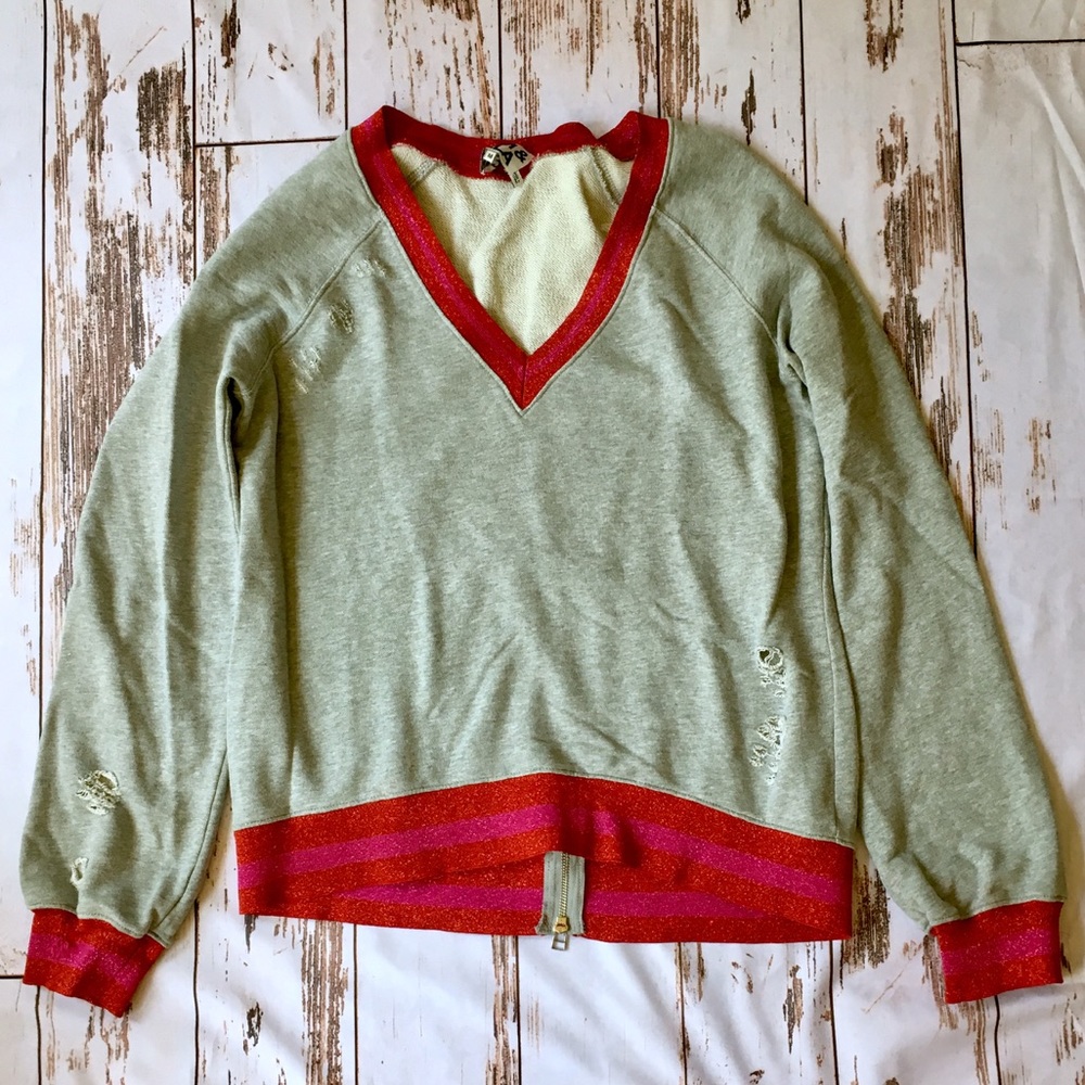 Pam & Gela vneck sweatshirt distressed